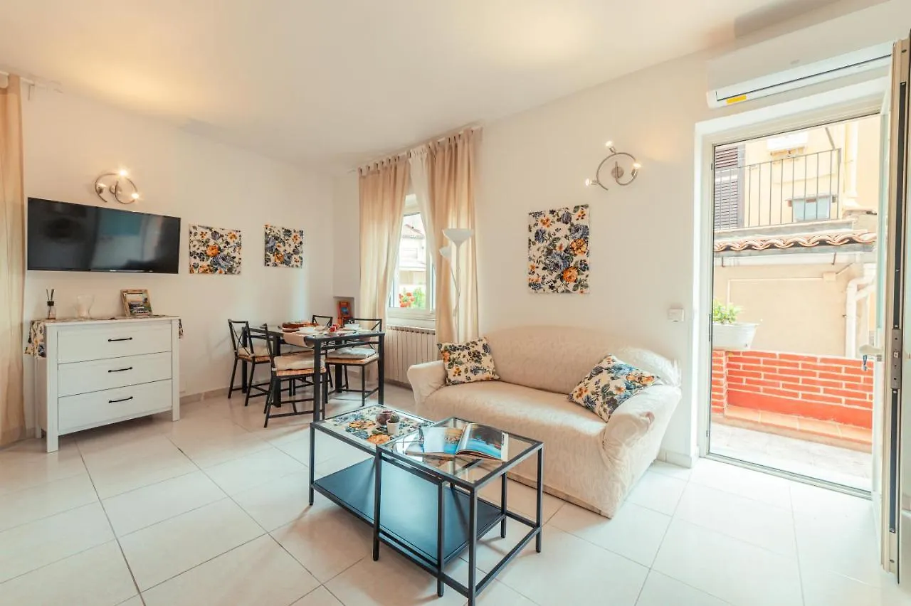 Taormina Apartments 0*,