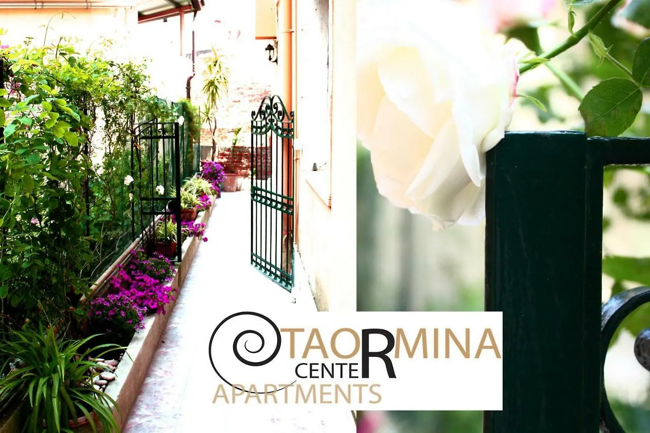 Taormina Apartments 0*,